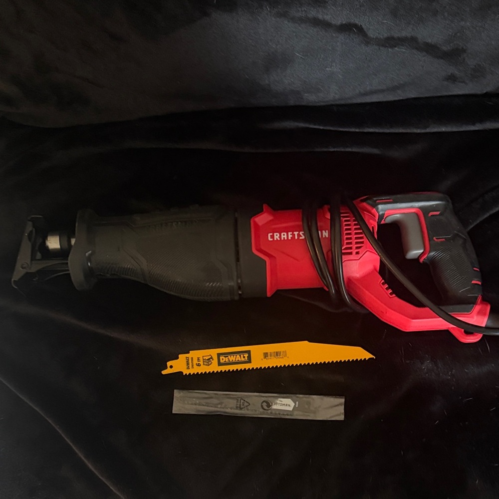 Craftsman Red and Black Reciprocating Saw with 2 extra blades NWOT/Box